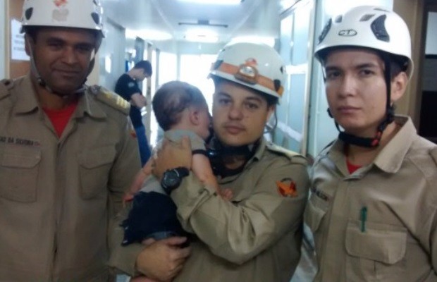 Bebê sobrevive a acidente após ser arremessado na GO-070, em inhumas, Goiás, diz polícia  (Foto: Divulgação/Corpo de Bombeiros)