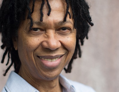 Djavan se apresenta nesta sexta, às 21h, em Ilhéus.